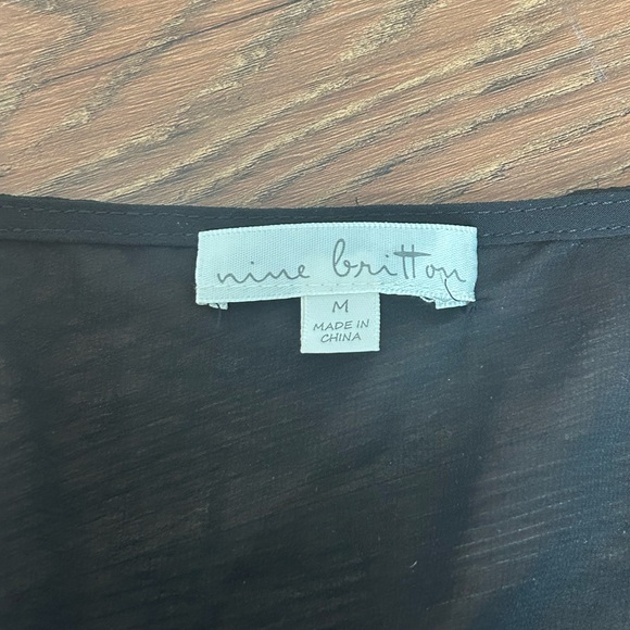 NWOT Nine Britton Willow Sheer Sleeve Smocked Blouse - Picture 2 of 6